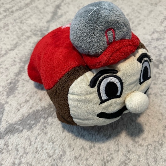 OHIO State comfy critter blanket - Picture 6 of 11